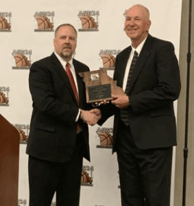 Al Waller receiving the 2019 Gary Filbert Award